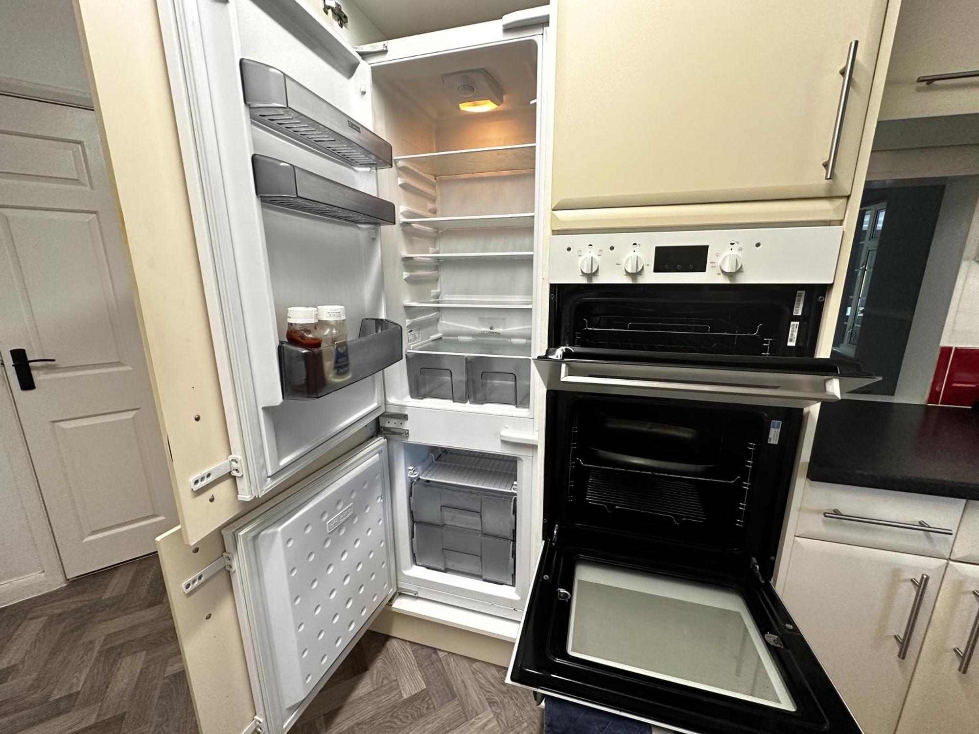 Kennedy Villa - 5 Bedroom House With Hot Tub, Wifi, Free Parkings, Close To Bicester Village ภายนอก รูปภาพ