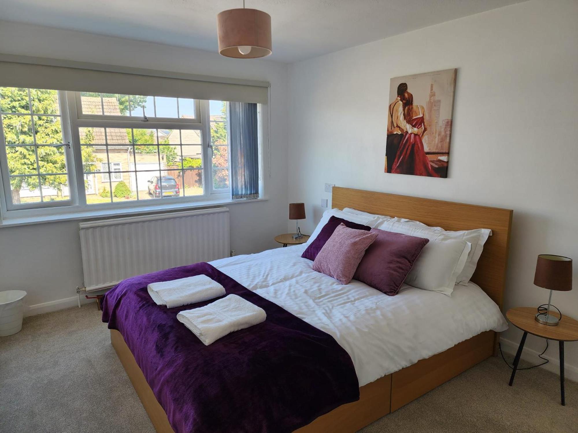 Kennedy Villa - 5 Bedroom House With Hot Tub, Wifi, Free Parkings, Close To Bicester Village ภายนอก รูปภาพ